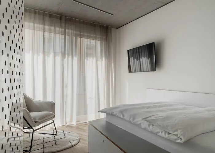 Cloud N°7 Aparthotel 4*